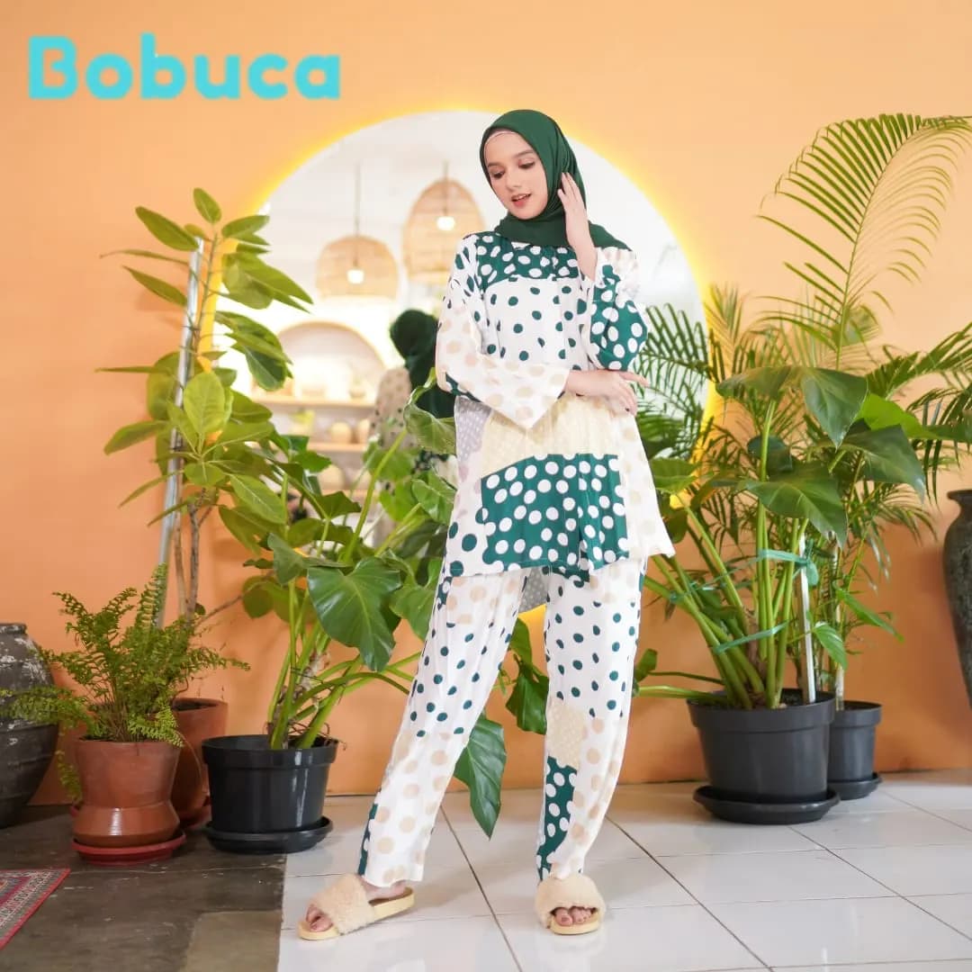 Setelan & gamis wanita – produksi untuk Bobuca